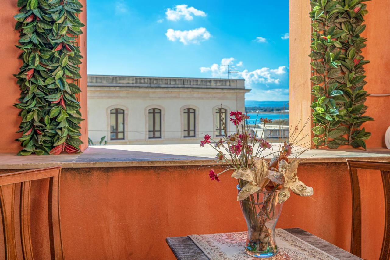 Hotel Mediterraneo Szirakúza Kültér fotó