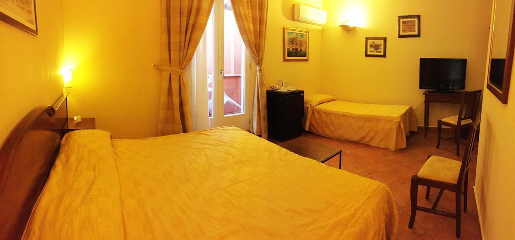 Hotel Mediterraneo Szirakúza Kültér fotó