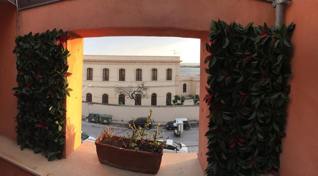 Hotel Mediterraneo Szirakúza Kültér fotó